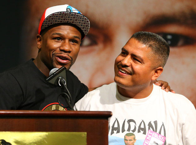Floyd Mayweather Jr. Announces Fight Against Marcos Maidana