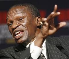 Produits dopants : Mayweather Sr. questionne la légitimité de Pacquiao