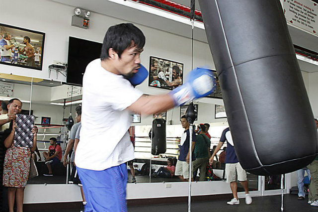 Pacquiao Mayweather training