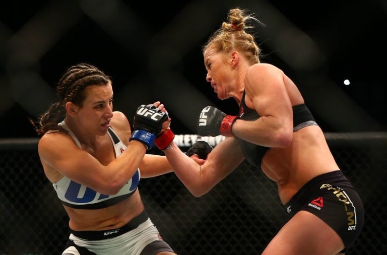 UFC 196: Miesha Tate ravit le titre à Holly Holm par soumission au 5e round