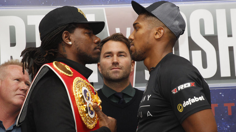 Tyson Fury : « Joshua aura besoin d’un miracle pour vaincre Charles Martin ! »