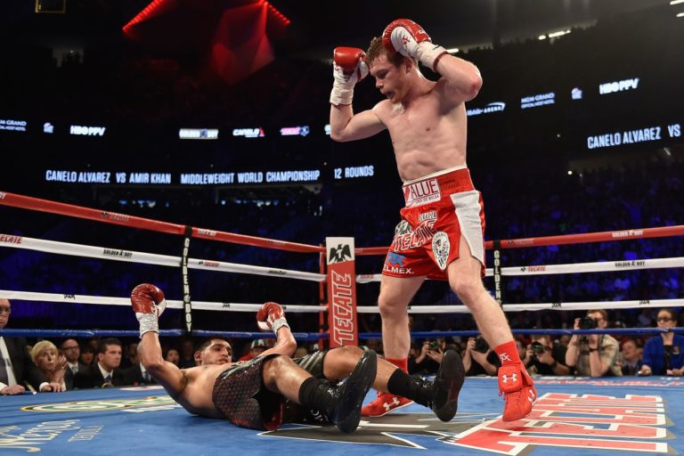 Canelo Alvarez inflige un KO brutal à Amir Khan