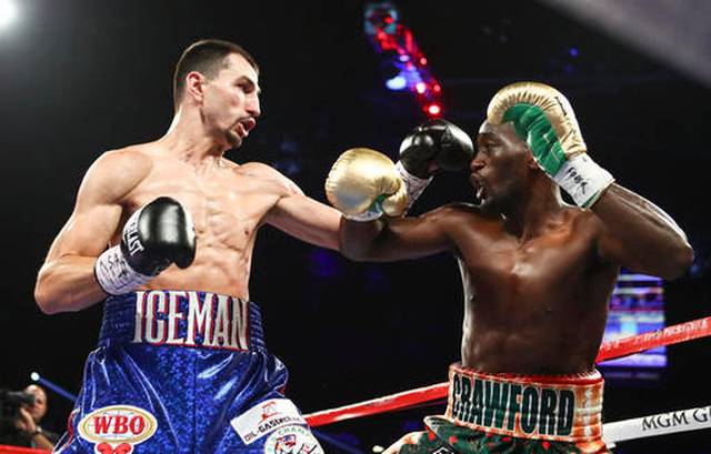 Terence Crawford triomphe sur Viktor Postol aux points
