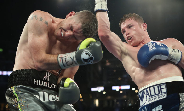 Canelo Alvarez a le pouce droit fracturé, Pas de combat en Décembre 2016
