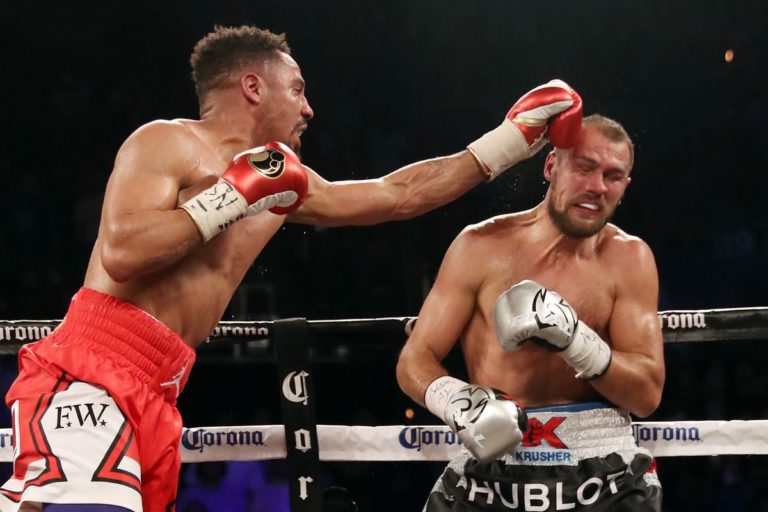 Andre Ward stoppe Sergey Kovalev au 8e round