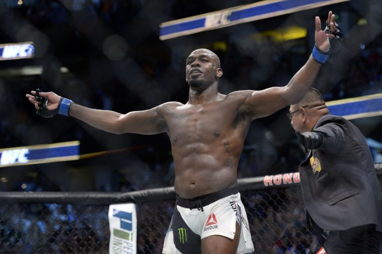 Jon Jones passe le test du polygraphe, Affirme ne pas avoir volontairement pris de stéroïdes