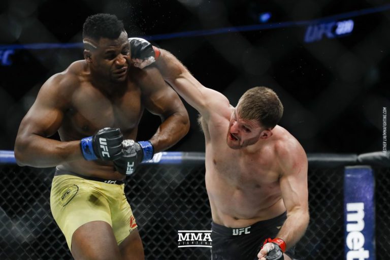 Stipe Miocic vainqueur sur Francis Ngannou par décision unanime