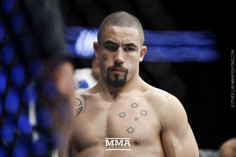 Robert Whittaker se retire de l’UFC 221, Luke Rockhold vs. Romero pour le titre intérim