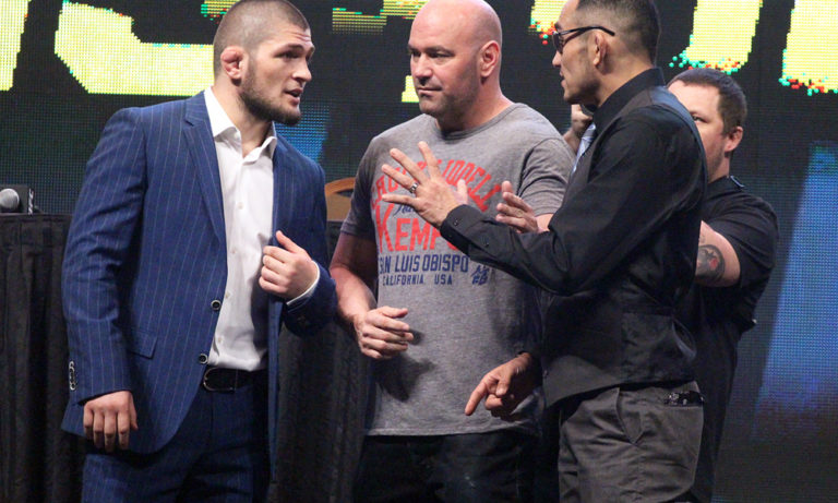 Tony Ferguson à Khabib Nurmagomedov : « Tu vas quitter la cage le visage en sang ! »