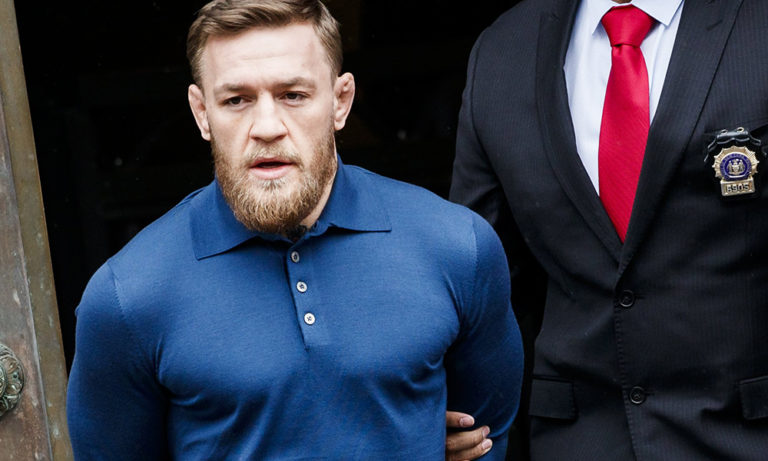 Conor McGregor fait face à des chefs d’accusation en matière criminelle pour avoir attaqué un bus !