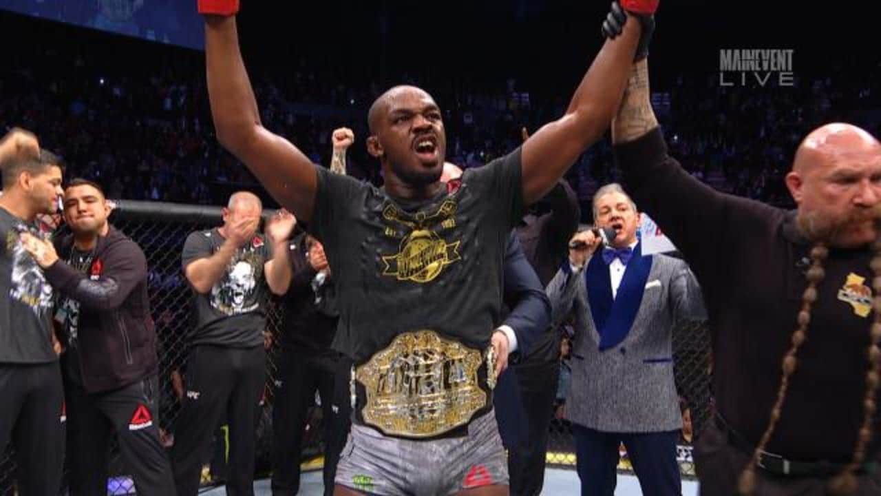 UFC 232 : Jon Jones achève Alexander Gustafsson, S’empare du titre vacant des mi-lourds