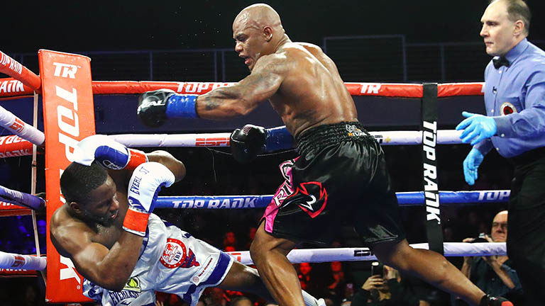 Oscar Rivas stoppe Bryant Jennings au 12e round