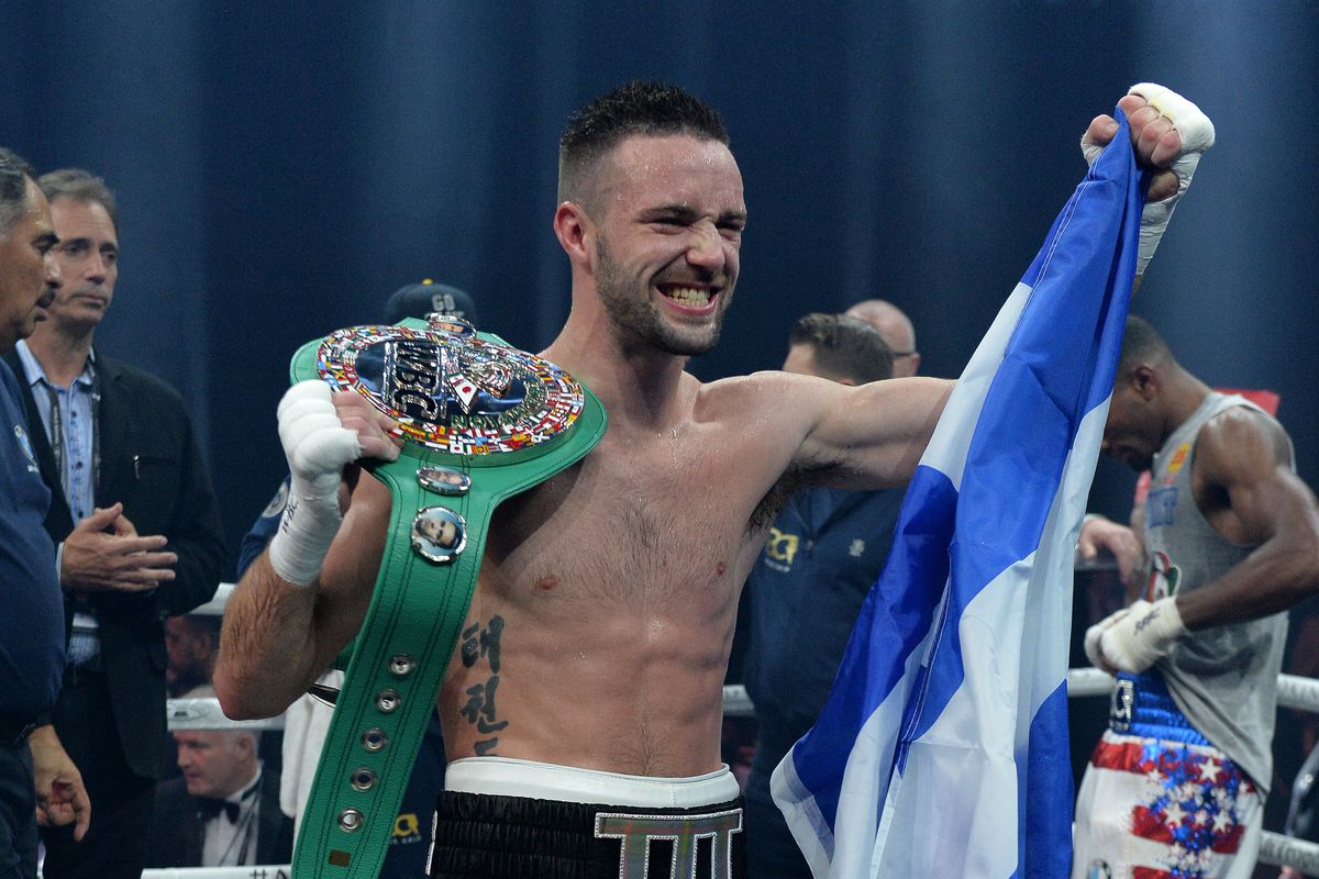 Josh Taylor bat Ivan Baranchyk par décision, Remporte le titre IBF des 140 lbs