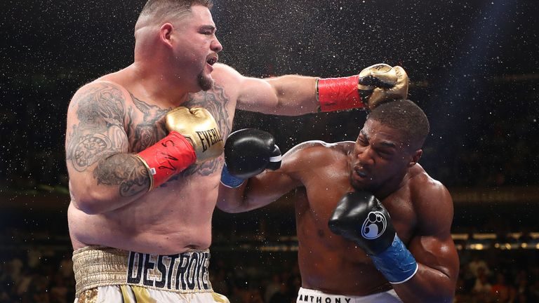 George Foreman : « Joshua n’a pas besoin de Ruiz, Qu’il retarde le rematch ! »