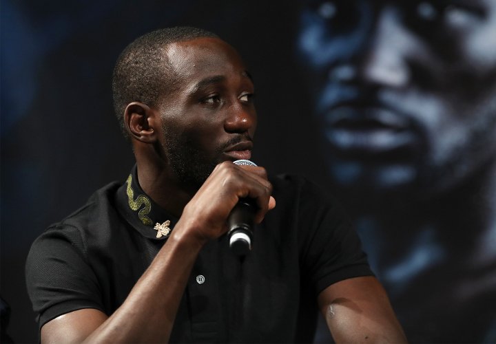 Crawford défie Spence : « Mets tes culottes et signe le contrat ! »