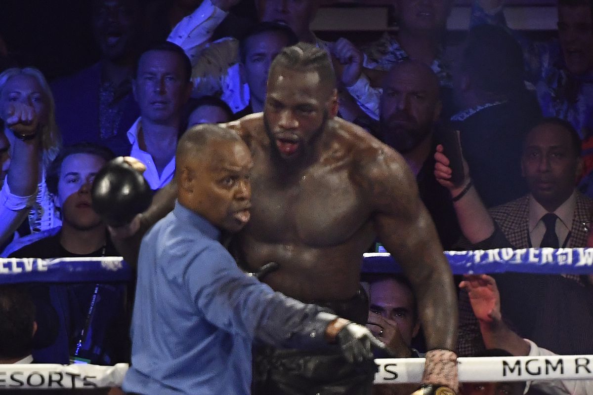 Deontay Wilder dit avoir le cœur brisé du fait que l’un de ses entraîneurs a lancé la serviette