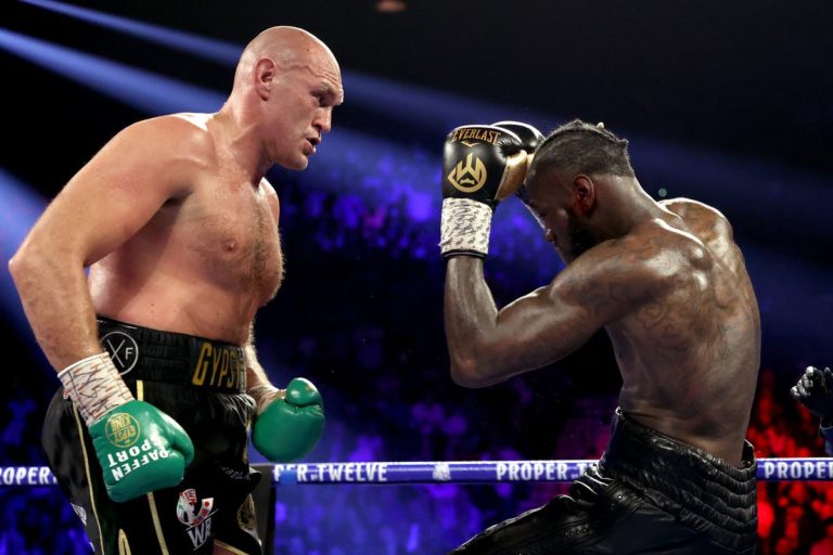 Tyson Fury détruit Deontay Wilder, Victorieux par TKO au 7e round