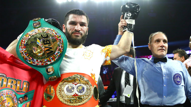 Artur Beterbiev veut un combat avec Joshua Buatsi en Angleterre