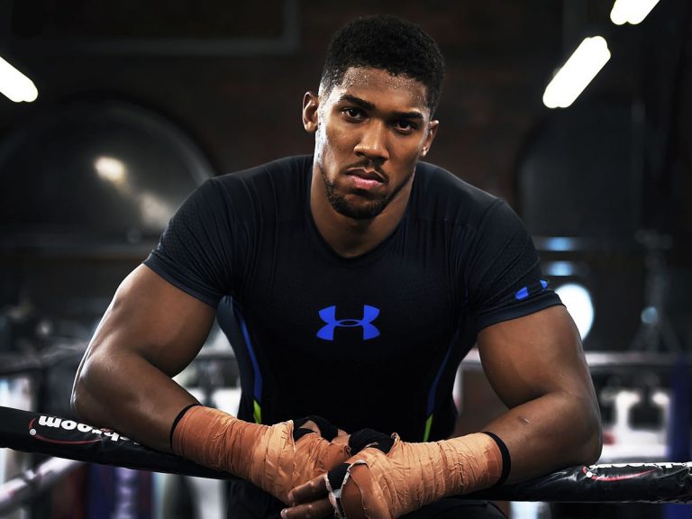 Anthony Joshua explique pourquoi il ne voit pas Tyson Fury comme un combattant intimidant