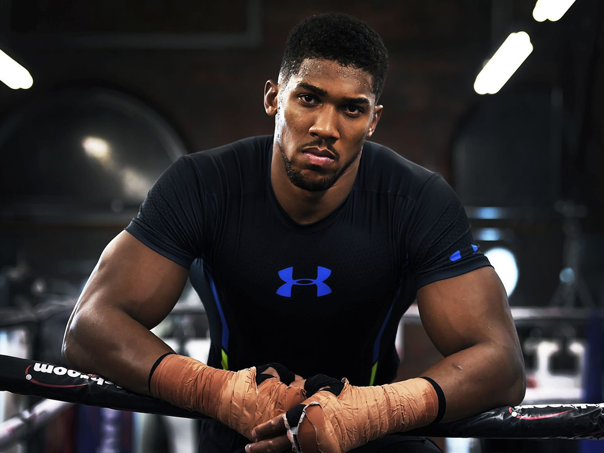 Anthony Joshua explique pourquoi il ne voit pas Tyson Fury comme un combattant intimidant