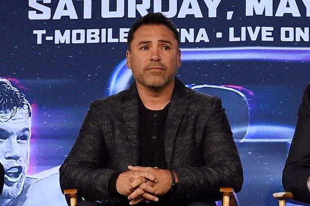 Oscar De La Hoya confirme son retour dans le ring