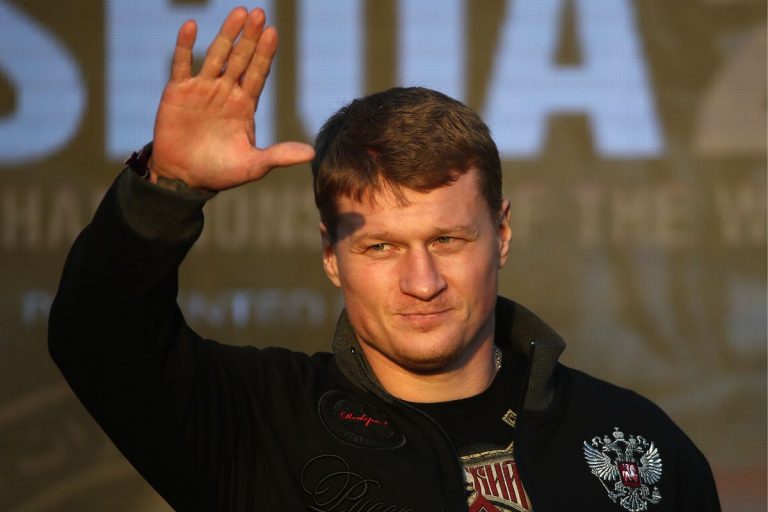 Alexander Povetkin hospitalisé dû à la Covid-19, Le rematch Povetkin vs. Whyte reporté au 30 Janvier