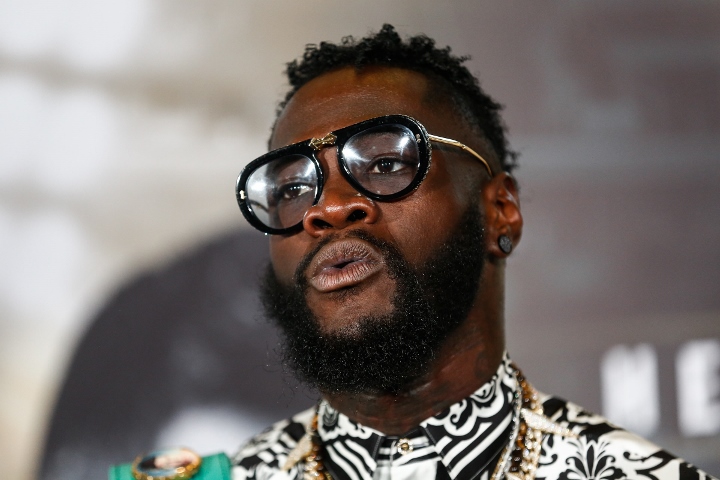 Teofimo Lopez en réaction aux propos de Wilder sur Fury : « Tu es un trou de cul, Arrête de faire la p*te ! »