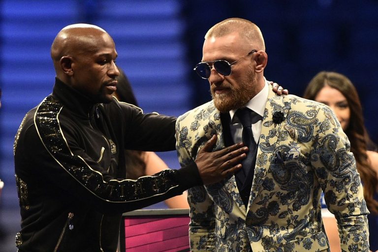 Floyd Mayweather critique Conor McGregor défait à l’UFC 257 : « Ce bum ne sera jamais à mon niveau ! »