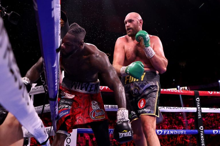 Tyson Fury dit après sa victoire sur Wilder : « Je suis le plus grand poids lourd de mon ère ! »