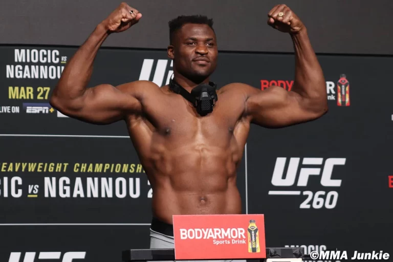 <strong>Francis Ngannou se rapproche d’un combat contre Jon Jones pour son retour en 2023</strong>
