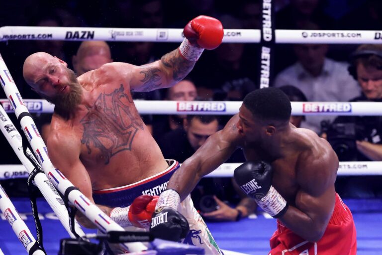 Anthony Joshua stoppe brutalement Robert Helenius au 7e round