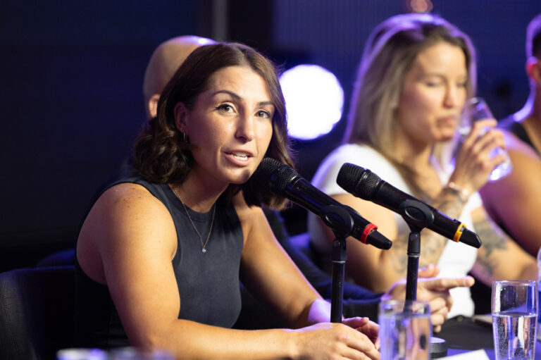 Kim Clavel vs. Fara El Bousairi, le 4 Avril au Cabaret du Casino de Montréal