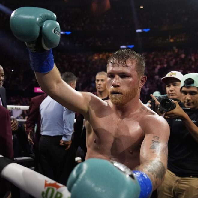 Canelo Alvarez envoie au tapis Jaime Munguia dans une victoire par décision unanime