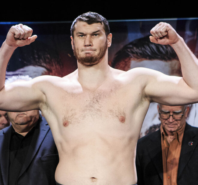 Changement d’adversaire pour Arslanbek Makhmudov