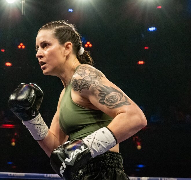 Mary Spencer face à April Hunter pour le titre WBA Gold le 6 Juin