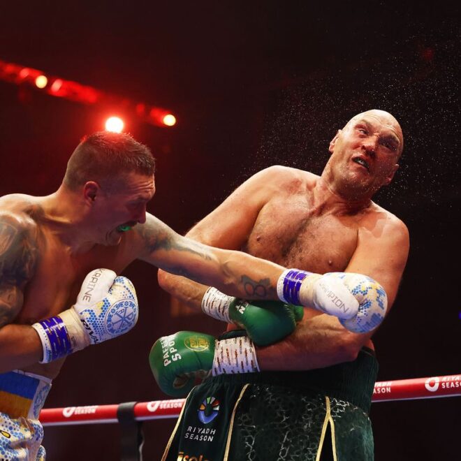 Oleksandr Usyk envoie au tapis Tyson Fury et devient champion du monde incontesté des lourds