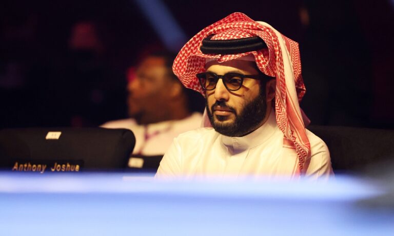 Le fonds d’investissement public d’Arabie saoudite est en pourparlers pour créer une nouvelle ligue de boxe