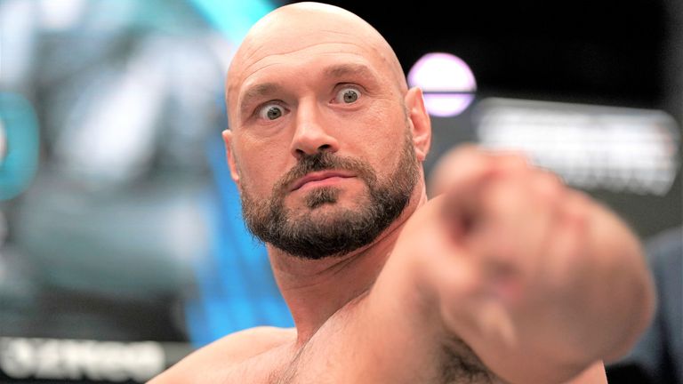 Tyson Fury rompt le silence sur le rematch avec Oleksandr Usyk dans une nouvelle vidéo d’entraînement