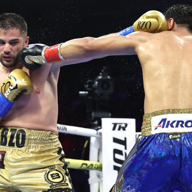 Jaime Munguia stoppe Erik Bazinyan au 10e round