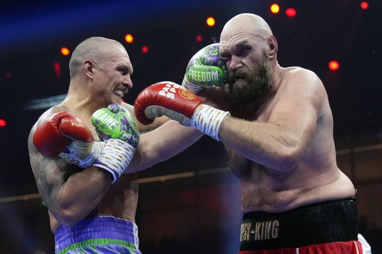 Oleksandr Usyk défait Tyson Fury par décision unanime dans le rematch et conserve ses titres mondiaux