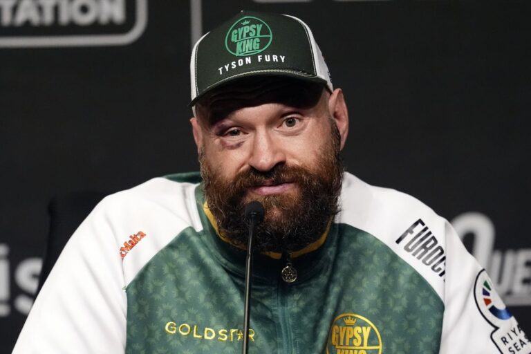 Tyson Fury pourrait disputer trois autres combats, selon le plan de Turki Alalshikh