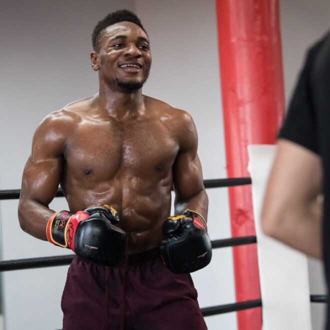Christian Mbilli cible le vainqueur du combat entre Canelo Alvarez vs. Terence Crawford