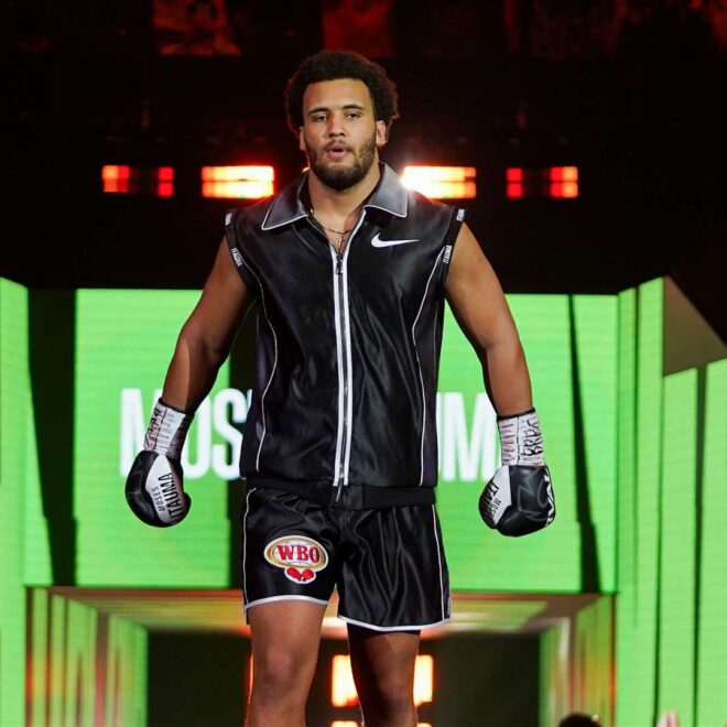 Le coach de Moses Itauma explique pourquoi le prospect accepterait de combattre Oleksandr Usyk