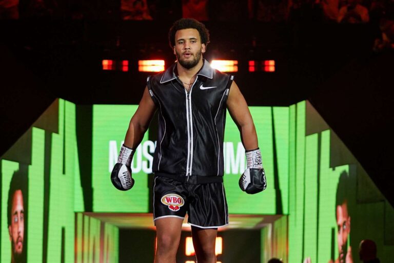 Le coach de Moses Itauma explique pourquoi le prospect accepterait de combattre Oleksandr Usyk