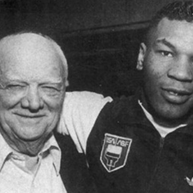 Le légendaire entraîneur Cus D’Amato affirme que le niveau de Muhammad Ali était supérieur à celui de Mike Tyson