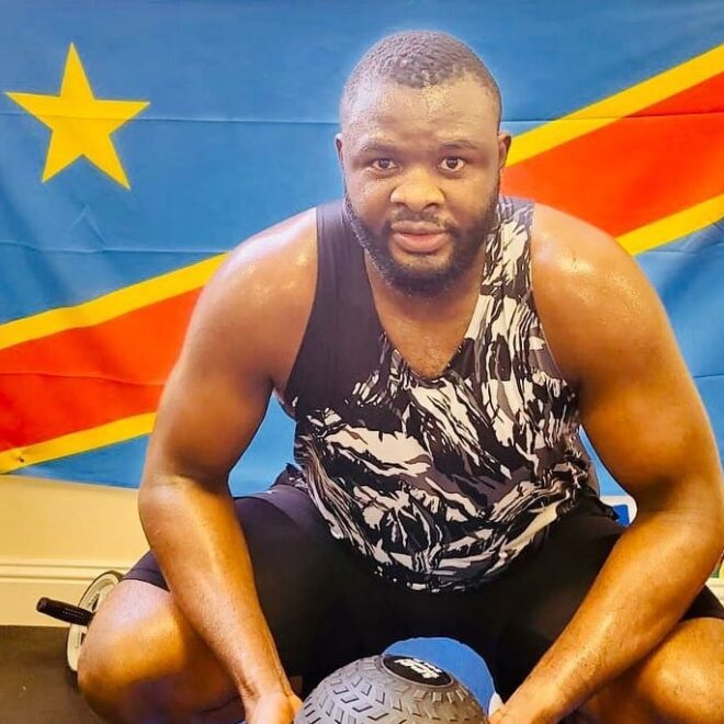 Martin Bakole blâme les combattants élites des lourds : « Ils évitent de m’affronter ! »