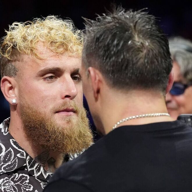 Oleksandr Usyk et Jake Paul en négociation avancée pour un combat de MMA en 2026