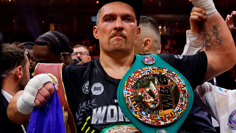 Frank Warren doute fortement du retour de Oleksandr Usyk en 2025