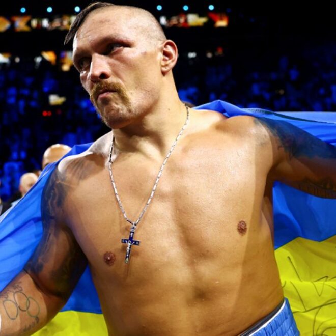 Oleksandr Usyk riposte à Jake Paul : « Je vais t’attendre dans la cage »