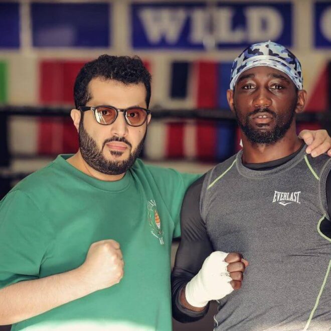 Turki Alalshikh évoque la possibilité d’un combat entre Terence Crawford vs. David Benavidez, le coach de Crawford réagit